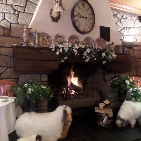 Hotel Restaurant Erckmann Chatrian Phalsbourg Buitenkant foto
