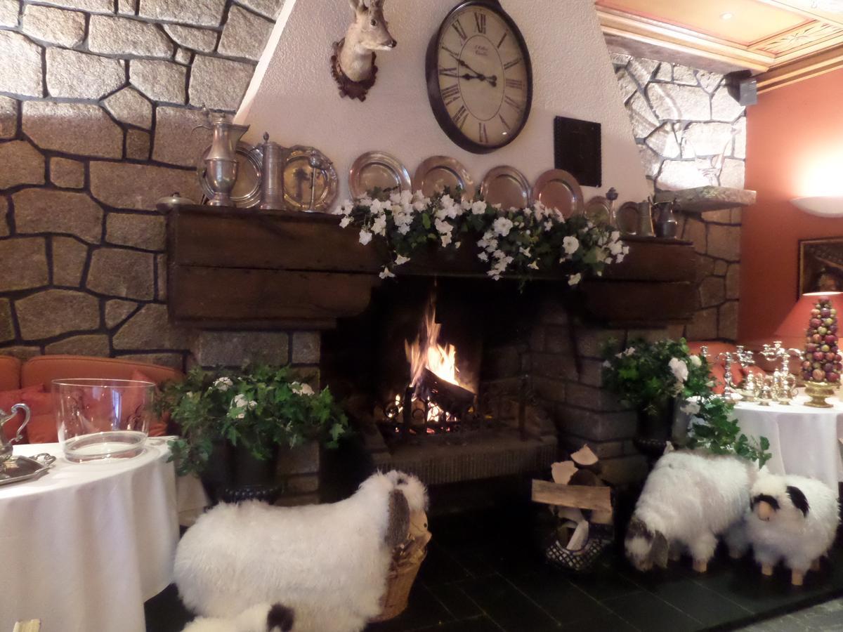 Hotel Restaurant Erckmann Chatrian Phalsbourg Buitenkant foto